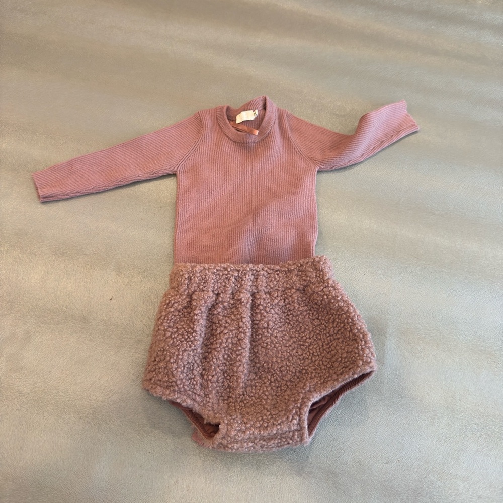 Jars Mauve Knit Baby Diaper Cover Set. Size 9 months